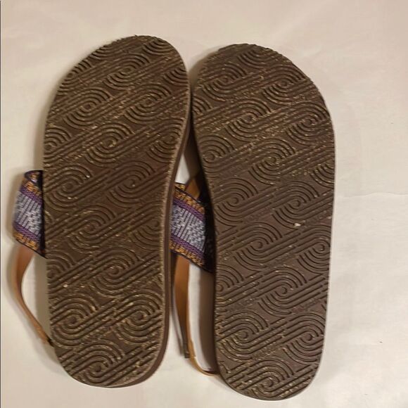 Feelgoodz Zensole Bohemian Sandals with Geometric Strap - Picture 4 of 9